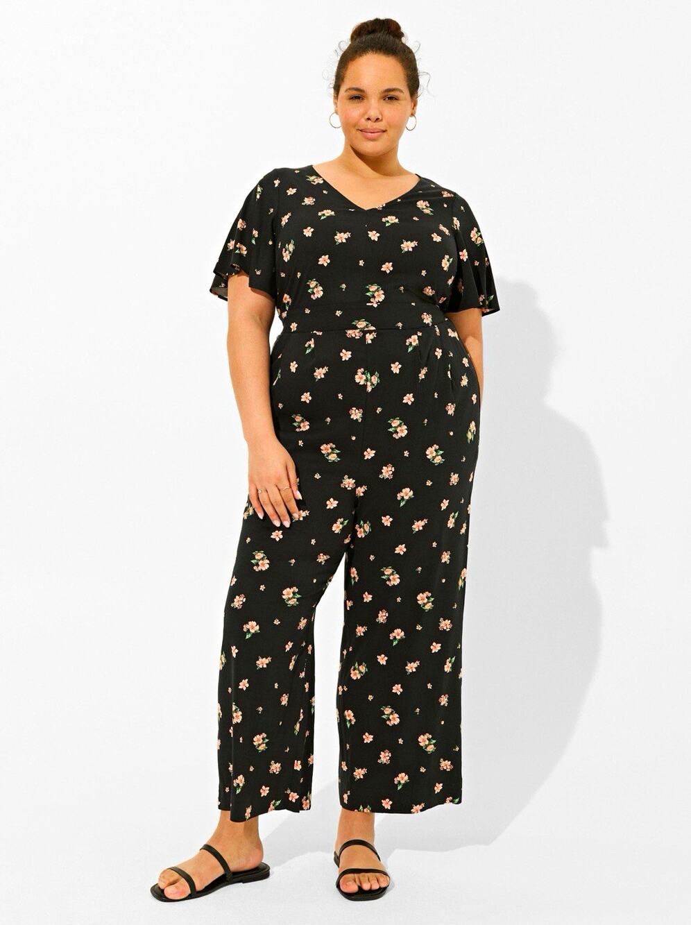 Torrid 2X Plus Black Pink Floral V-Neck Wide-Leg Jumpsuit Pockets 25" Inseam